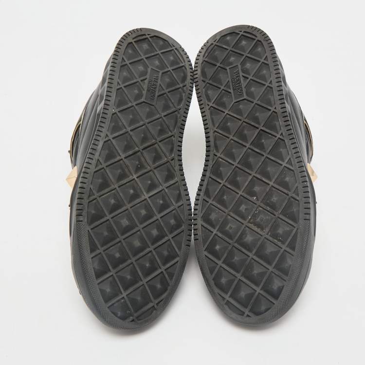 Pre Owned Valentino Black Leather One Stud  Sneakers Size 38.5