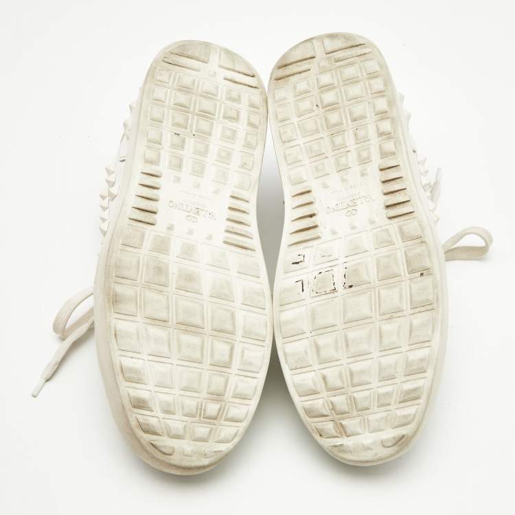 Pre Owned Valentino White Leather Rockstud Low Top Sneakers Size 39.5