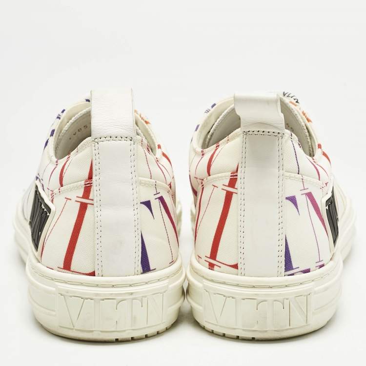 Pre Owned Valentino White Canvas VLTN Logo Allover Giggies Times Low Top Sneakers Size 40