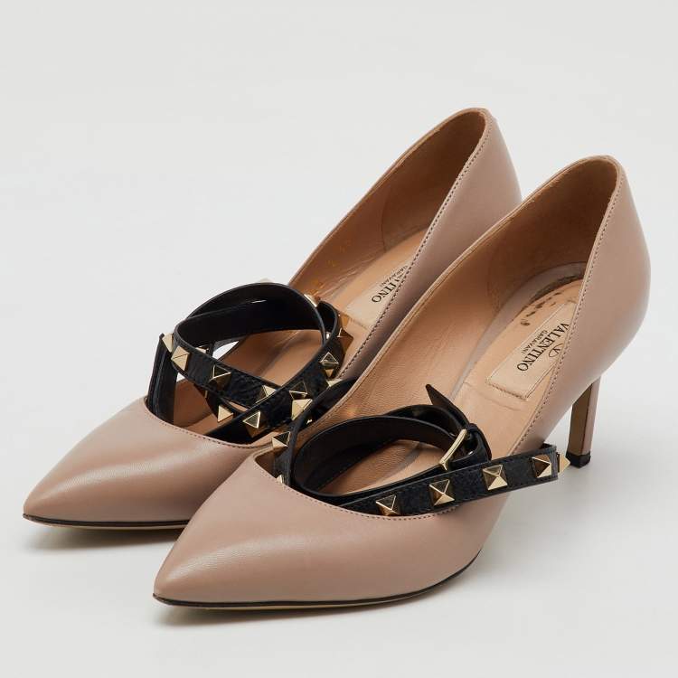 Pre Owned Valentino Beige/Black Leather Rockstud Ankle Wrap Pointed Toe Pumps Size 36.5