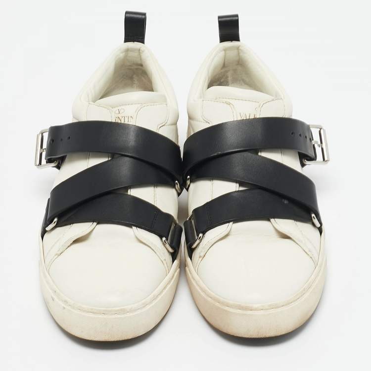 Pre Owned Valentino White/Black Leather Buckle Strap Rockstud Low Top Sneakers Size 39