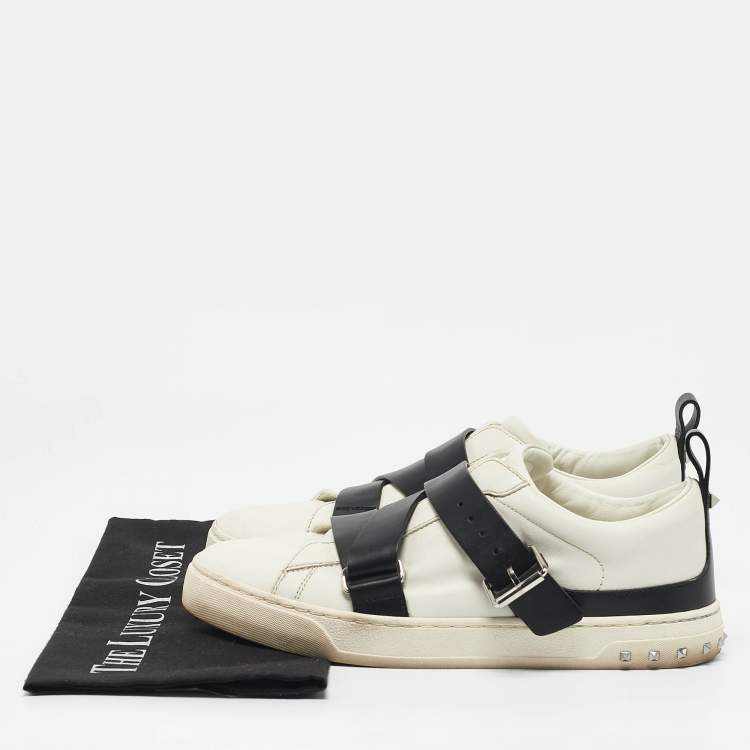 Pre Owned Valentino White/Black Leather Buckle Strap Rockstud Low Top Sneakers Size 39