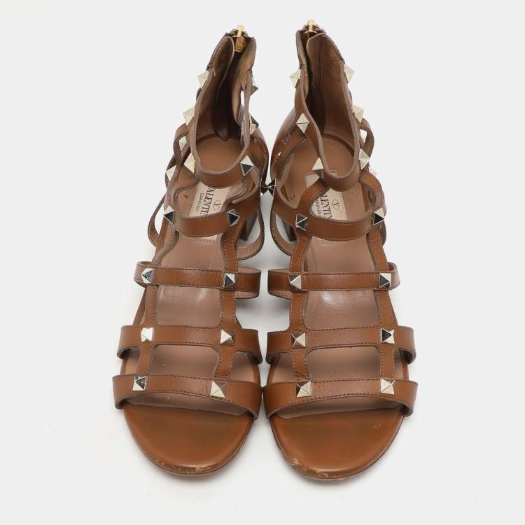 Pre Owned Valentino Brown Leather Rockstud Gladiator Flat Sandals Size 36