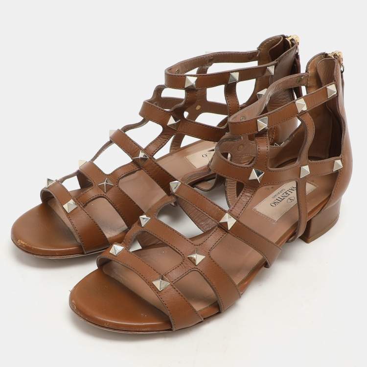 Pre Owned Valentino Brown Leather Rockstud Gladiator Flat Sandals Size 36