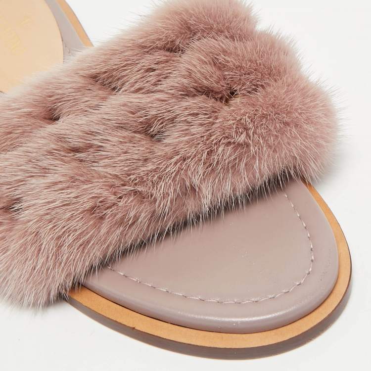 Pre Owned Valentino Dusty Pink Mink Fur Rockstud Flat Slide Sandals Size 39