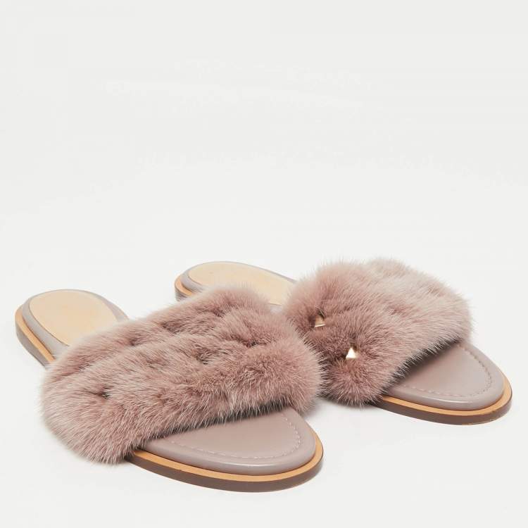 Pre Owned Valentino Dusty Pink Mink Fur Rockstud Flat Slide Sandals Size 39