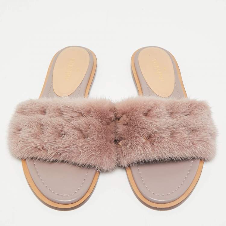 Pre Owned Valentino Dusty Pink Mink Fur Rockstud Flat Slide Sandals Size 39