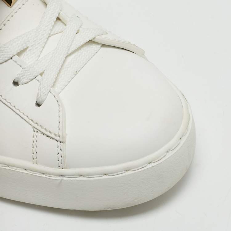 Pre Owned Valentino White Leather Rockstud Untitled Sneakers Size 39