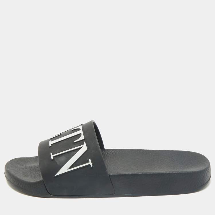 Pre Owned Valentino Black Rubber VLTN Pool Slide Flat Size 40