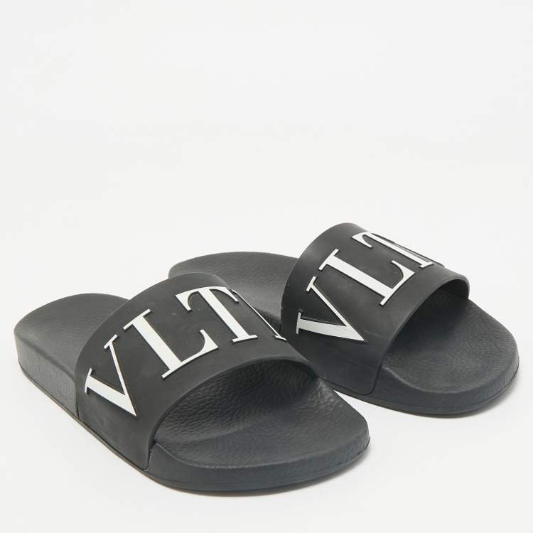 Pre Owned Valentino Black Rubber VLTN Pool Slide Flat Size 40