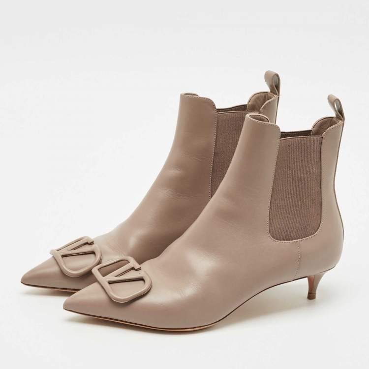 مملوكة مسبقًا Valentino Dusty Pink Leather Vlogo Pointed Toe Ankle Boots Size 37
