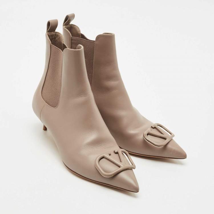 مملوكة مسبقًا Valentino Dusty Pink Leather Vlogo Pointed Toe Ankle Boots Size 37