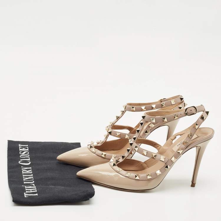 مملوكة مسبقًا Valentino Beige Patent Leather and Leather Rockstud Caged Ankle Strap Pumps Size 38.5