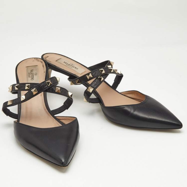 Pre Owned Valentino Black Leather Rockstud Mules Size 40.5