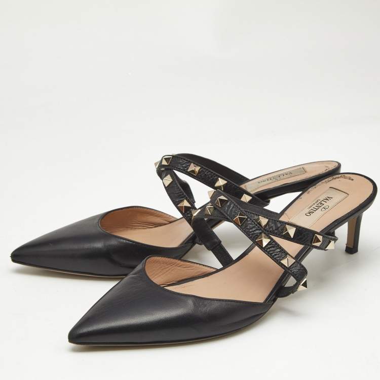 Pre Owned Valentino Black Leather Rockstud Mules Size 40.5