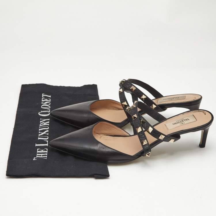 Pre Owned Valentino Black Leather Rockstud Mules Size 40.5