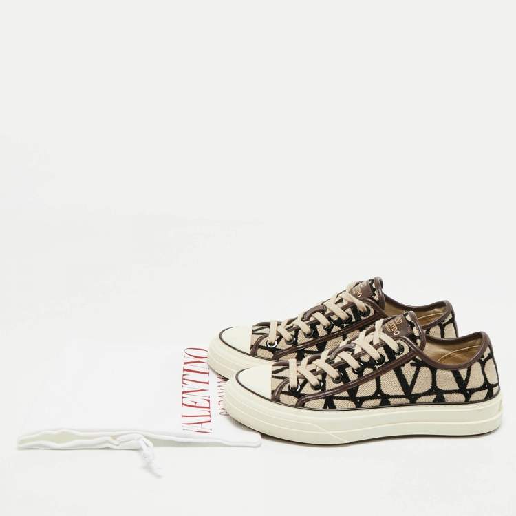 مملوكة مسبقًا Valentino Brown/Beige Canvas Toile Iconographe Totaloop Low-Top Sneakers Size 37