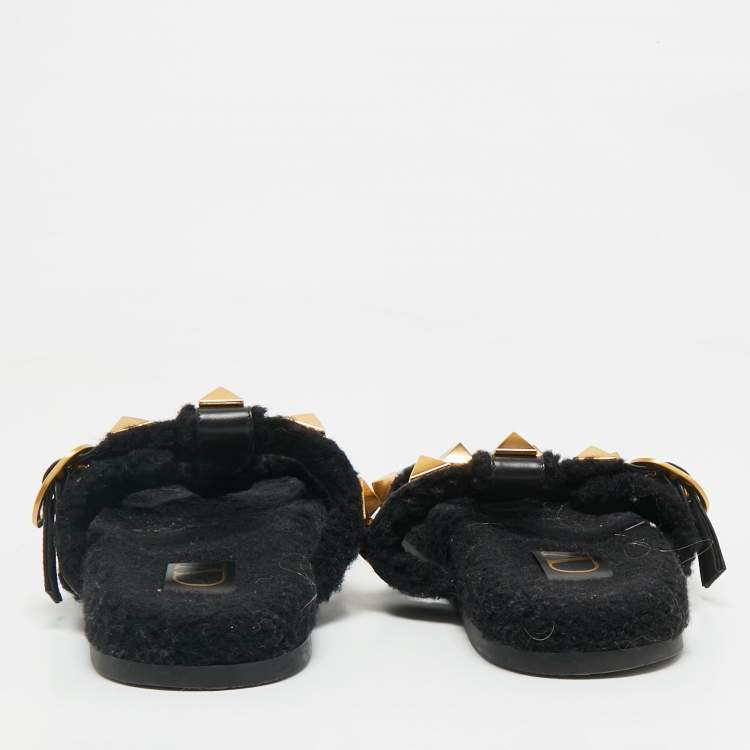 Pre Owned Valentino Black Leather and Shearling Roman Stud Flat Slide Sandals Size 39