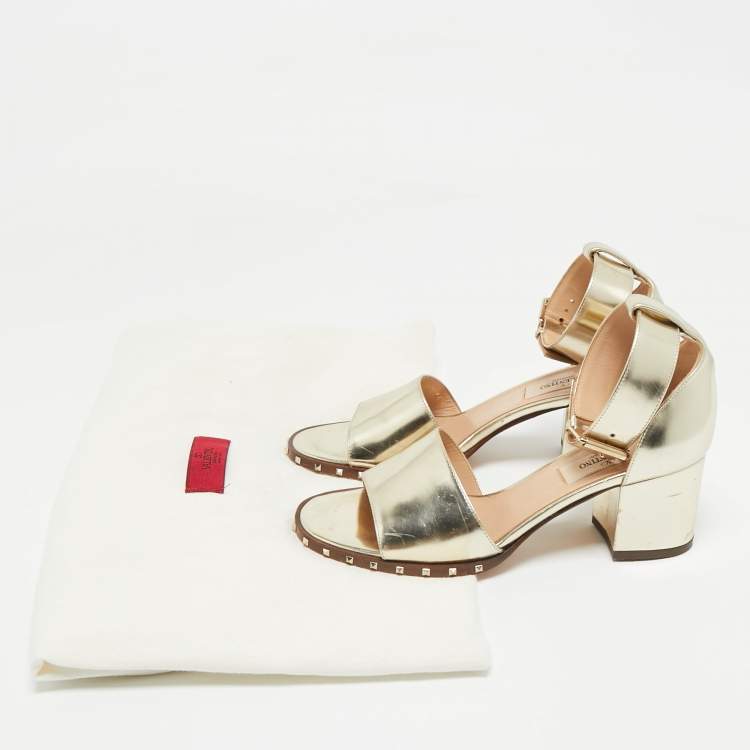 Pre Owned Valentino Gold Leather Soul Rockstud Ankle Strap Block Heel Sandals Size 35.5