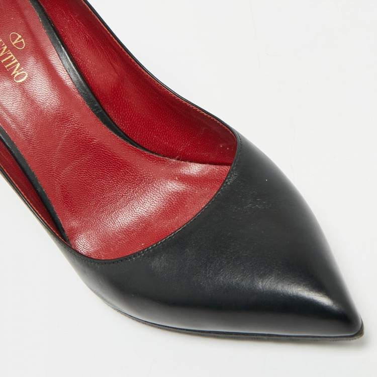 Pre Owned Valentino Black Leather VLTN Pointed Toe Pumps Size 35.5 