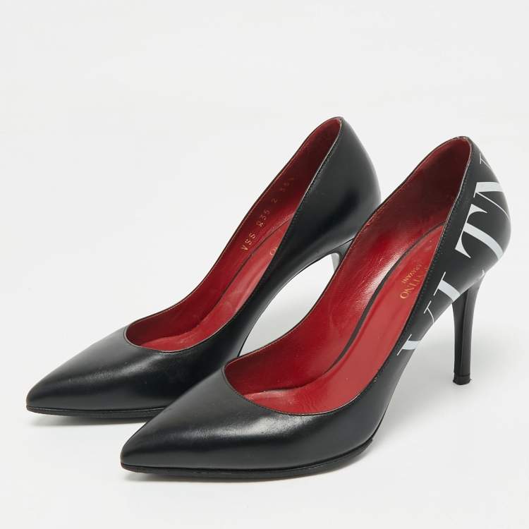 Pre Owned Valentino Black Leather VLTN Pointed Toe Pumps Size 35.5 