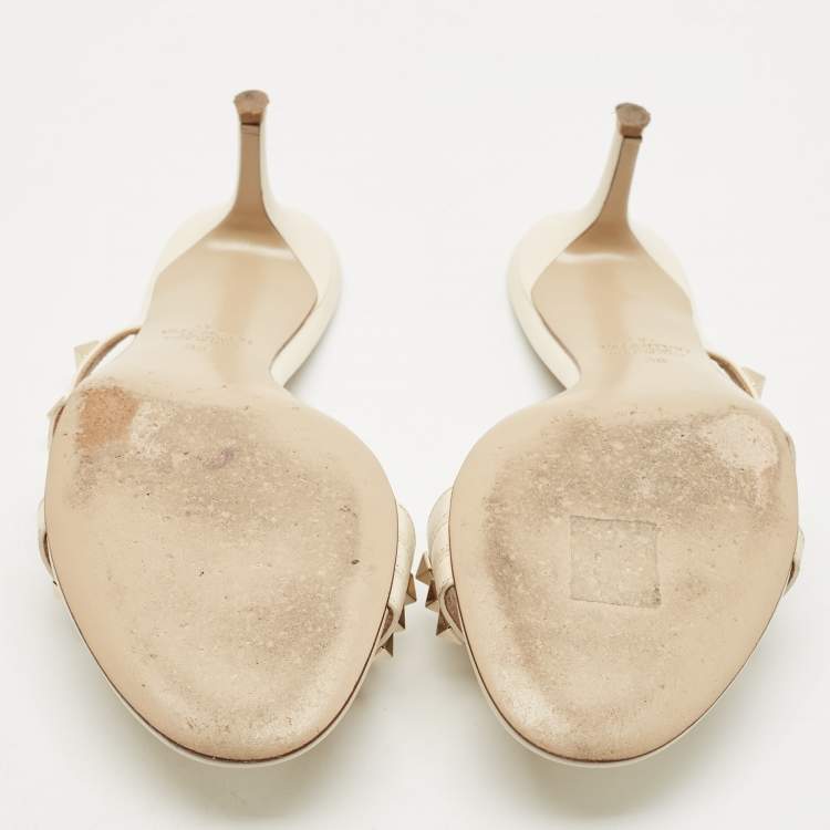 Pre Owned Valentino Light Cream Leather Rockstud Slide Sandals Size 38
