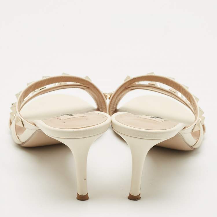 Pre Owned Valentino Light Cream Leather Rockstud Slide Sandals Size 38