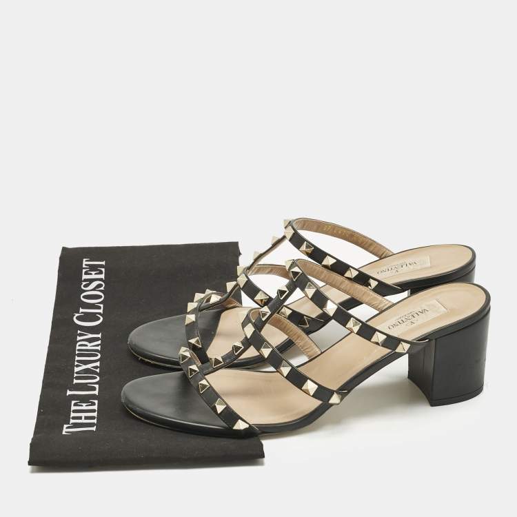 Pre Owned Valentino Black Leather Rockstud Slide Sandals Size 40