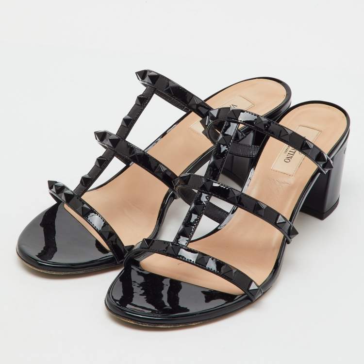Pre Owned Valentino Black Patent Leather Rockstud Slide Sandals Size 40.5