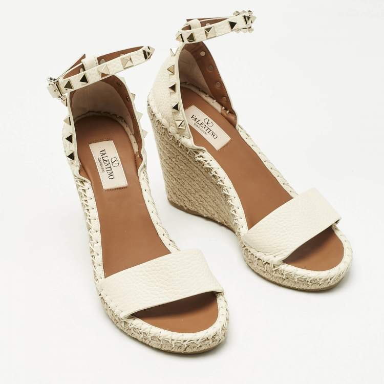 Pre Owned Valentino Cream Leather Rockstud Wedge Sandals Size 36