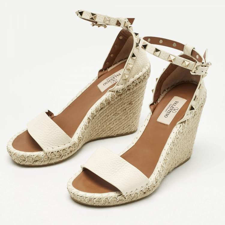 Pre Owned Valentino Cream Leather Rockstud Wedge Sandals Size 36