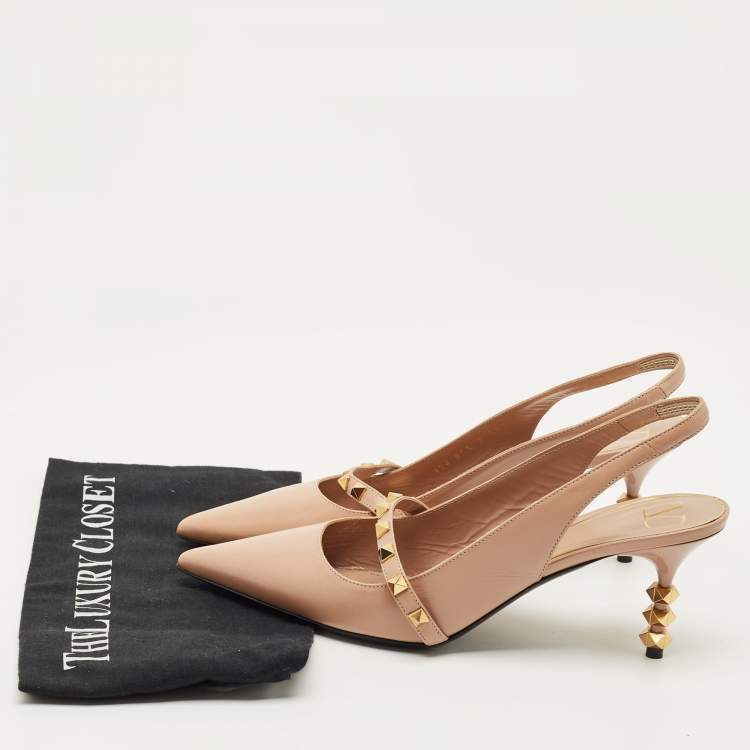 Pre Owned Valentino Beige Leather Pointed Toe Rockstud Slingback Pumps Size 40.5