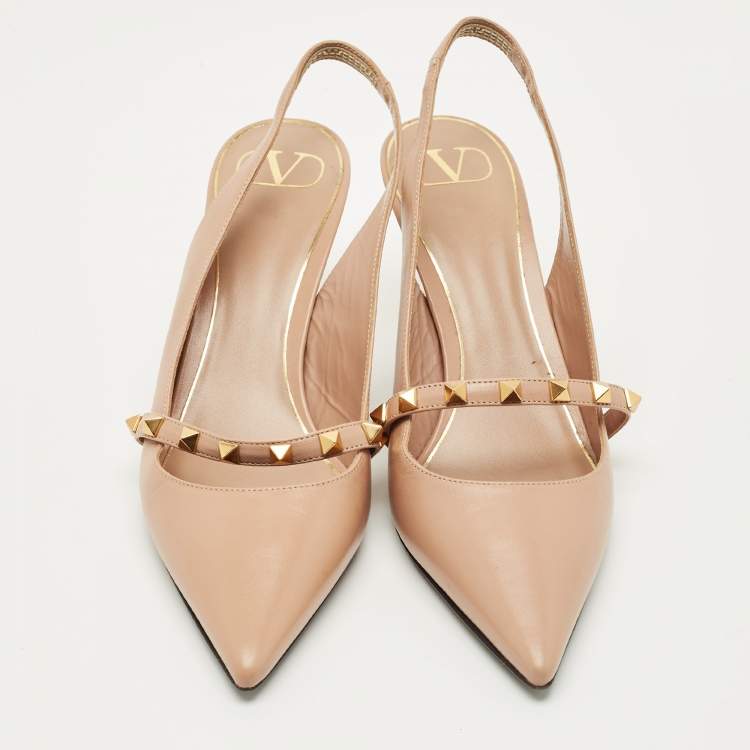 Pre Owned Valentino Beige Leather Pointed Toe Rockstud Slingback Pumps Size 40.5