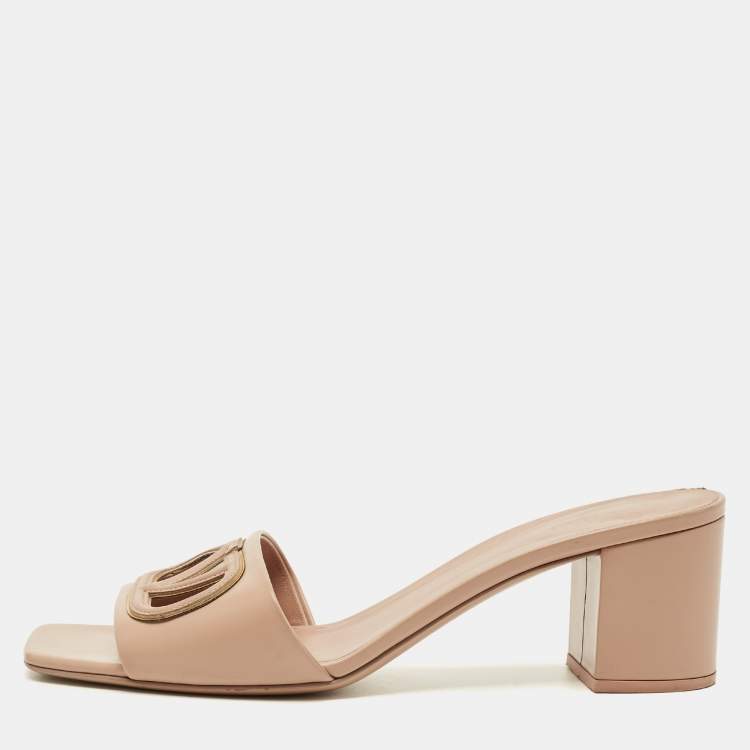 Pre Owned Valentino Beige Leather VLogo Slide Sandals Size 38.5