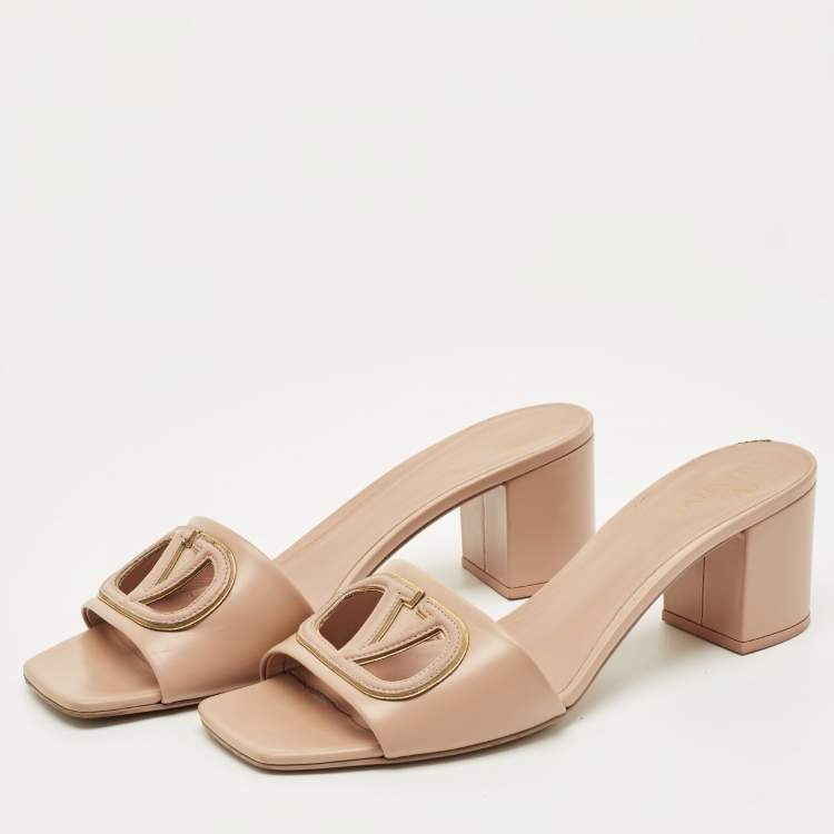 Pre Owned Valentino Beige Leather VLogo Slide Sandals Size 38.5