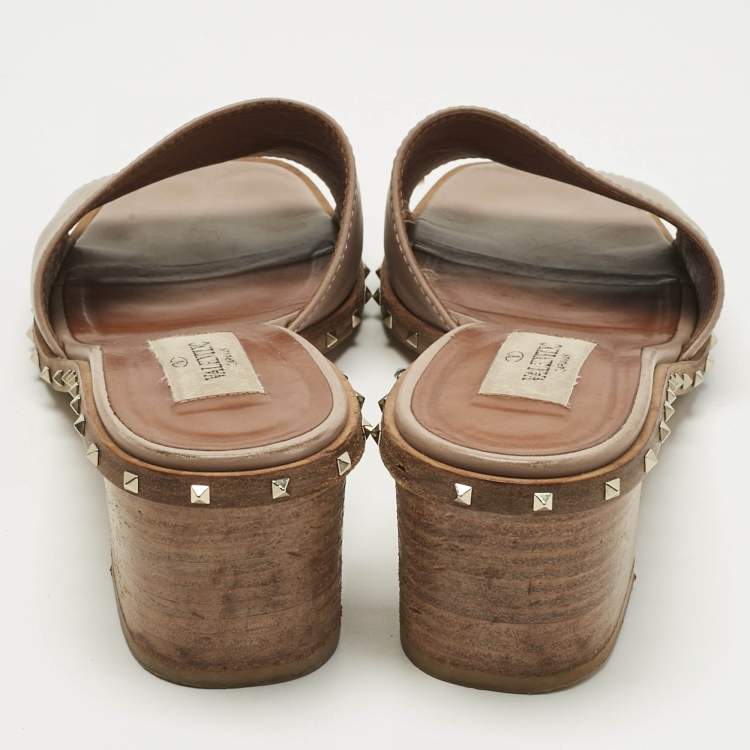 Pre Owned Valentino Beige Leather Rockstud Slide Sandals Size 37.5
