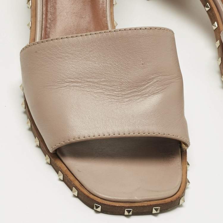Pre Owned Valentino Beige Leather Rockstud Slide Sandals Size 37.5