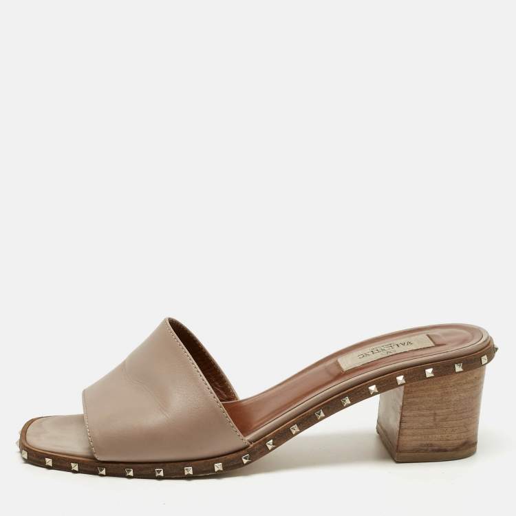 Pre Owned Valentino Beige Leather Rockstud Slide Sandals Size 37.5