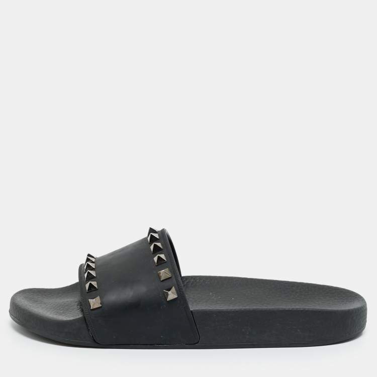 Pre Owned Valentino Black Rubber Rockstud Pool Slides Size 38