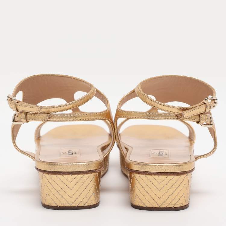 Pre Owned Valentino Gold Leather T-Strap Sandals Size 38