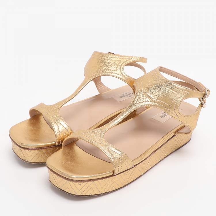 Pre Owned Valentino Gold Leather T-Strap Sandals Size 38