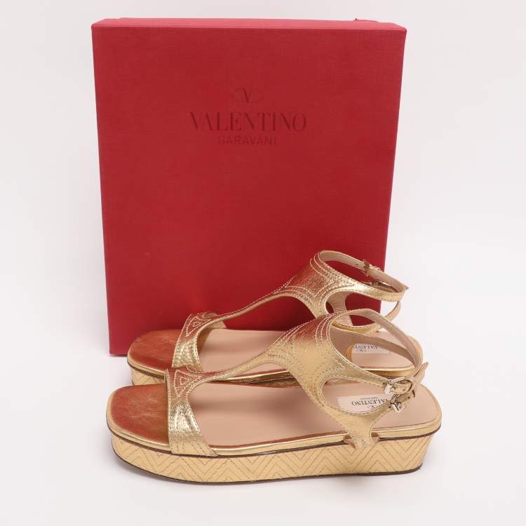 Pre Owned Valentino Gold Leather T-Strap Sandals Size 38