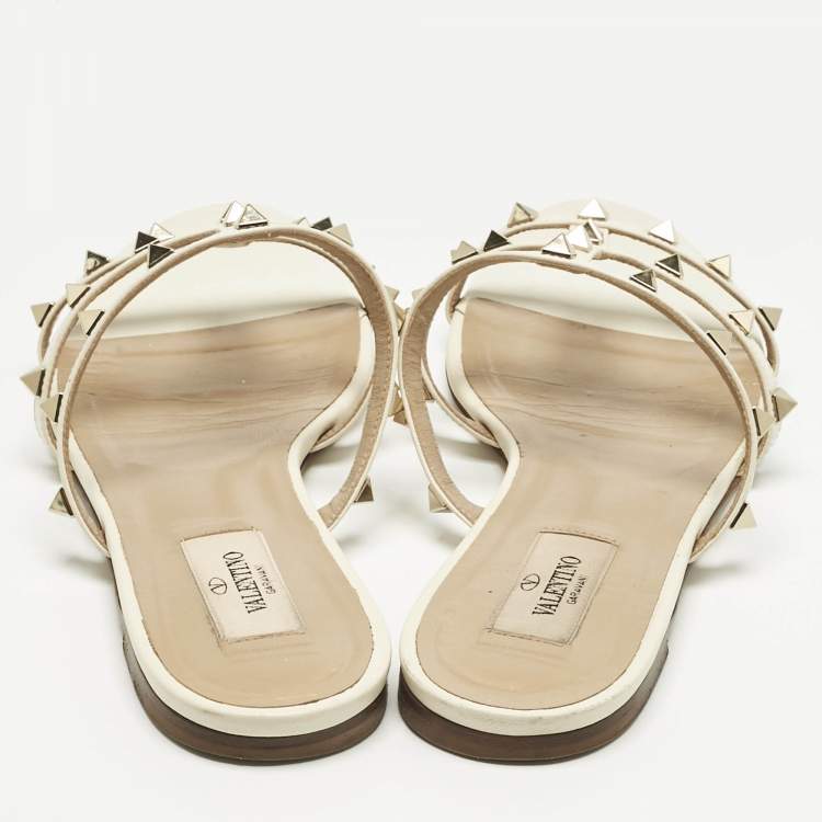 Pre Owned Valentino Cream Leather Rockstud Flat Slides Size 39