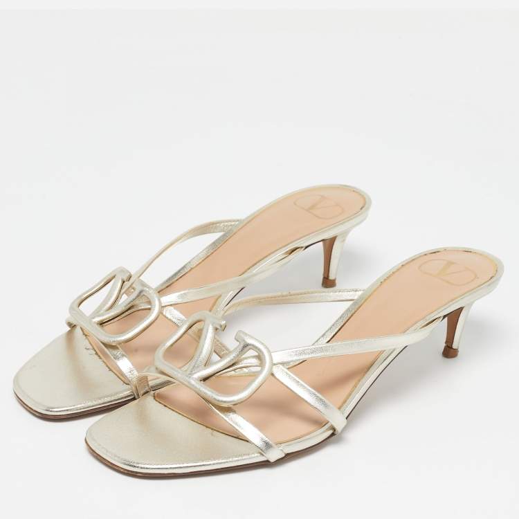 Pre Owned Valentino Metallic Leather VLogo Signature Slide Sandals Size 40.5
