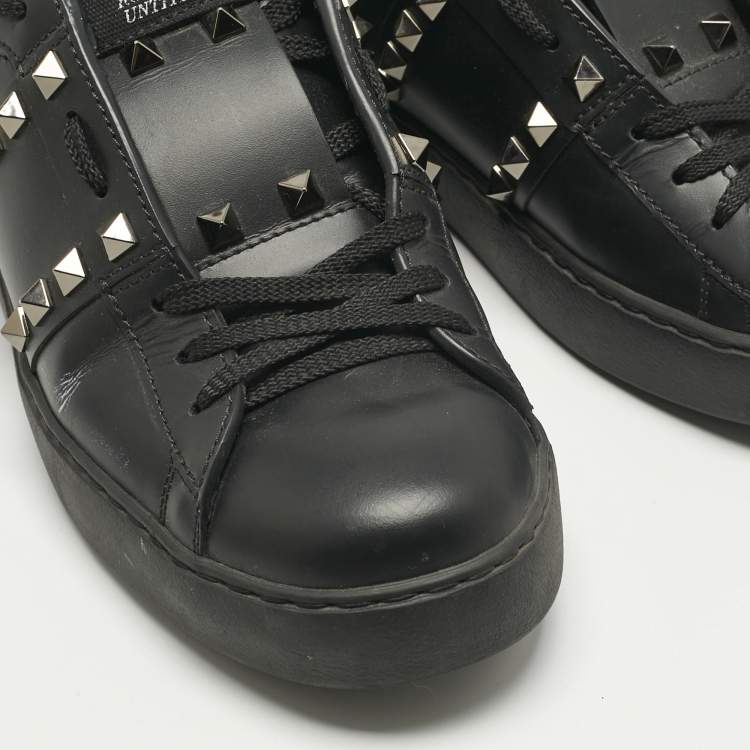 Pre Owned Valentino Black Leather Rockstud Untitled Low Top Sneakers Size 39