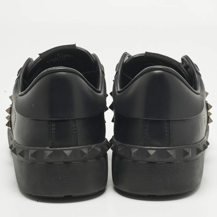 Pre Owned Valentino Black Leather Rockstud Untitled Low Top Sneakers Size 39