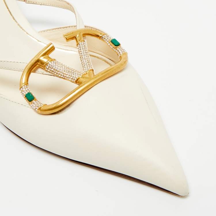 Pre Owned Valentino Cream Leather VLogo Pointed Toe Mule Sandals Size 38.5