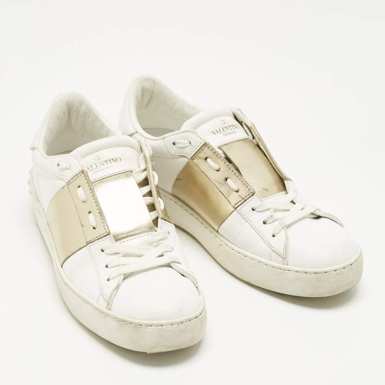 Pre Owned Valentino White/Gold Leather Rockstud Low Top Sneakers Size 38