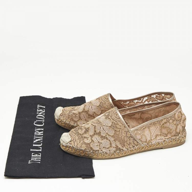 Pre Owned Valentino Beige/Gold Lace and Leather Espadrille Flats Size Size 39