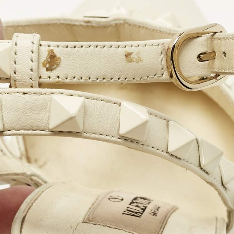 Pre Owned Valentino Off-white Leather Rockstud Pumps Size 39.5